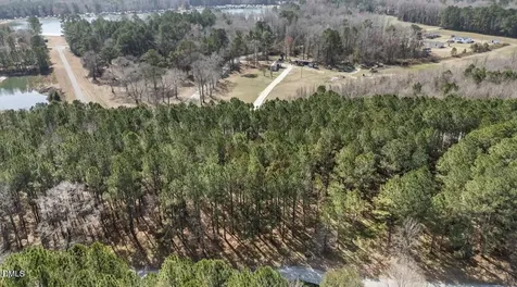 121 W Grandiflora Drive Wallace NC 28466