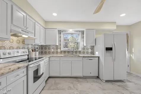 514 Holtz Lane Cary NC 27511