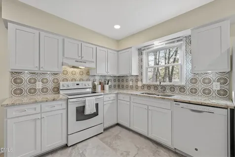 514 Holtz Lane Cary NC 27511