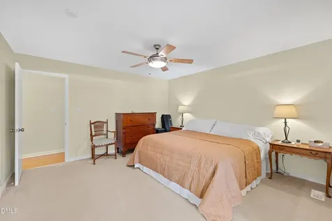 514 Holtz Lane Cary NC 27511