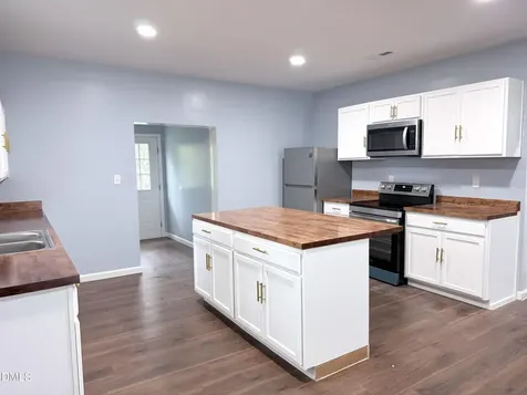 4408 Lee Street Ayden NC 28513