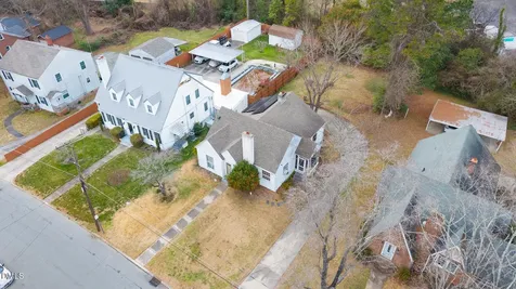 218 Rolling Road Burlington NC 27217