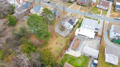 218 Rolling Road Burlington NC 27217