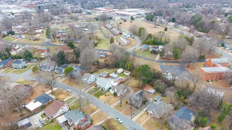 218 Rolling Road Burlington NC 27217