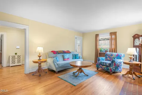 218 Rolling Road Burlington NC 27217