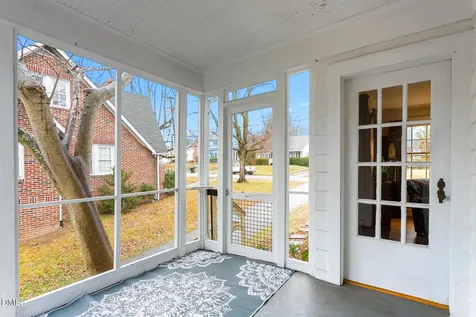218 Rolling Road Burlington NC 27217