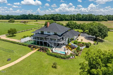 474 E Barefoot Road Newton Grove NC 28366