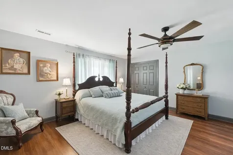474 E Barefoot Road Newton Grove NC 28366
