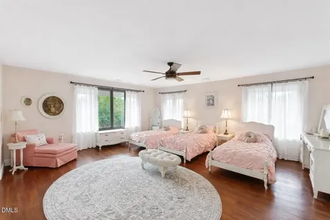 474 E Barefoot Road Newton Grove NC 28366