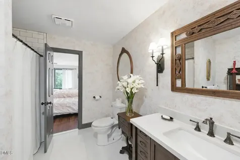 474 E Barefoot Road Newton Grove NC 28366