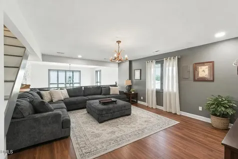 474 E Barefoot Road Newton Grove NC 28366