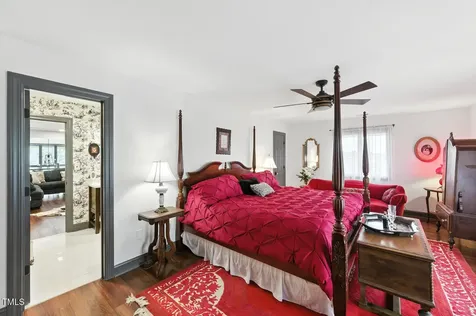 474 E Barefoot Road Newton Grove NC 28366