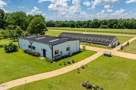 474 E Barefoot Road Newton Grove NC 28366