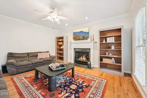 2013 Kinleys Way Raleigh NC 27613