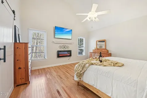 2013 Kinleys Way Raleigh NC 27613