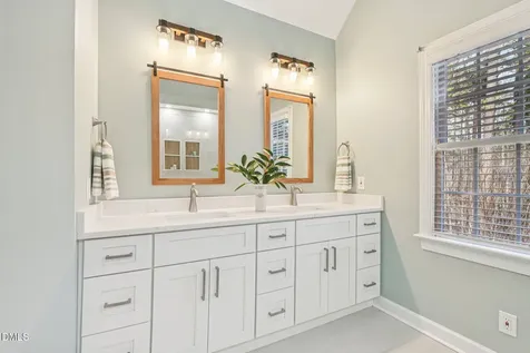 2013 Kinleys Way Raleigh NC 27613