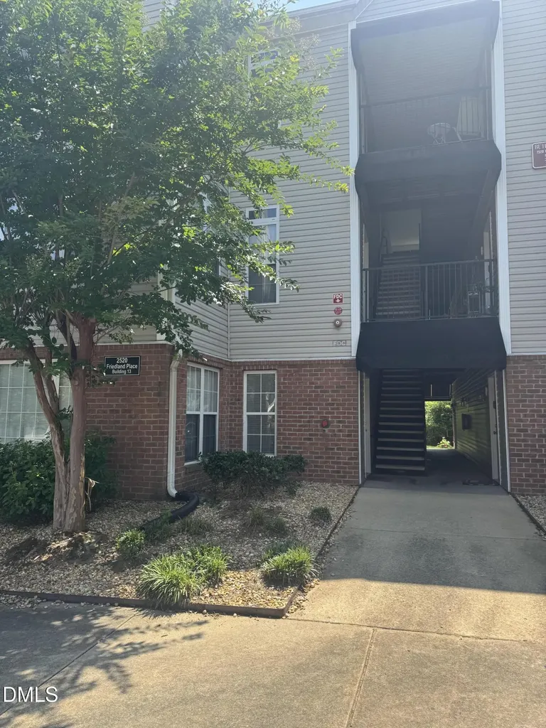 2520 Friedland Place Raleigh NC 27617