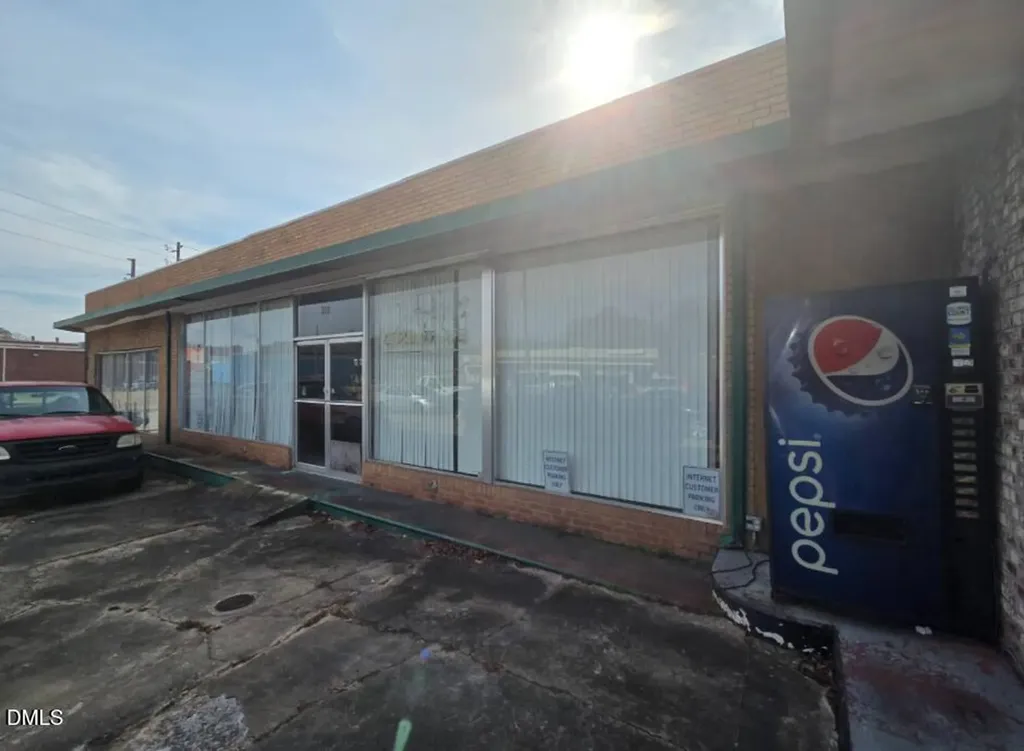 300 W Seaboard Street Bladenboro NC 28320
