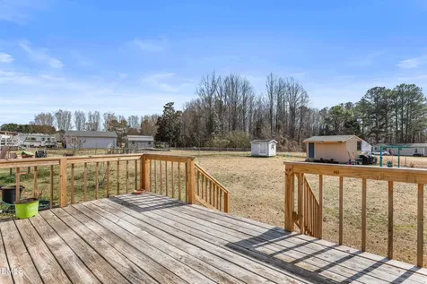 1425 Country Pond Lane Willow Springs NC 27592