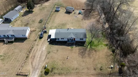 1425 Country Pond Lane Willow Springs NC 27592