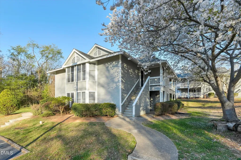 2811 Edridge Court Raleigh NC 27612