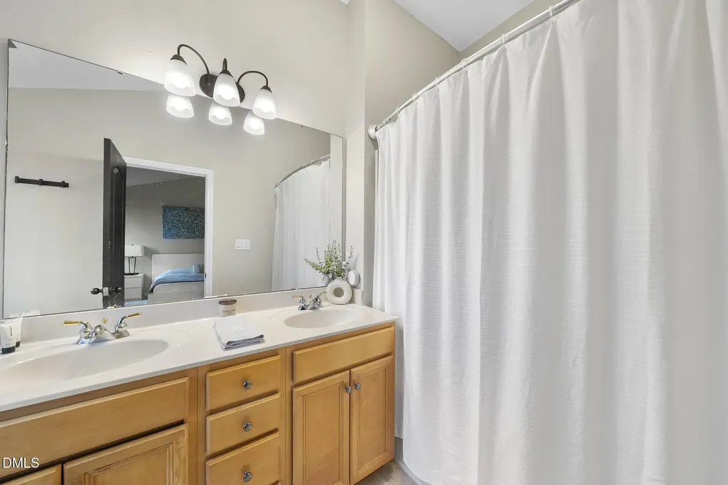 6708 Middleboro Drive Raleigh NC 27612