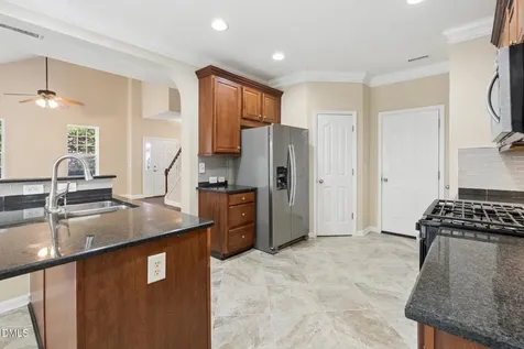 613 Abbey Hall Way Cary NC 27513