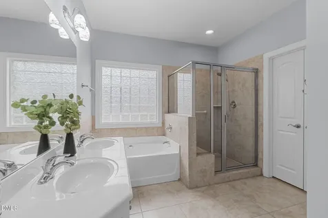 1132 Crystalwater Drive Fuquay Varina NC 27526