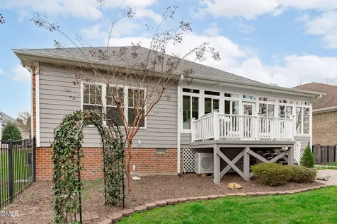 1132 Crystalwater Drive Fuquay Varina NC 27526