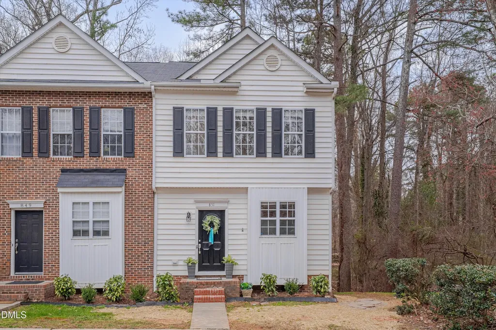 851 Genford Court Raleigh NC 27609