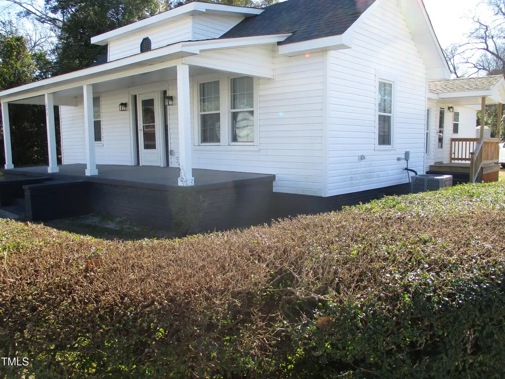 202 E Washington Street La Grange NC 28551