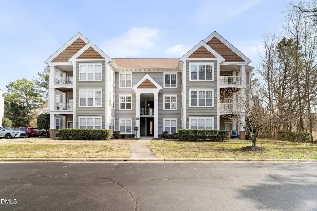 1922 Parkside Village Drive Clayton NC 27520