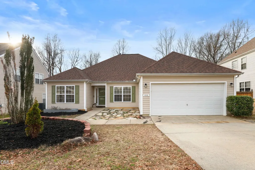 808 Red Oak Tree Drive Fuquay Varina NC 27526