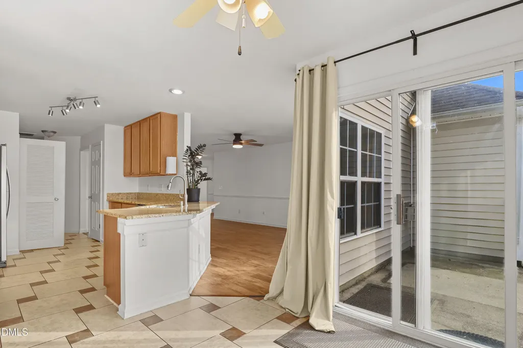 808 Red Oak Tree Drive Fuquay Varina NC 27526
