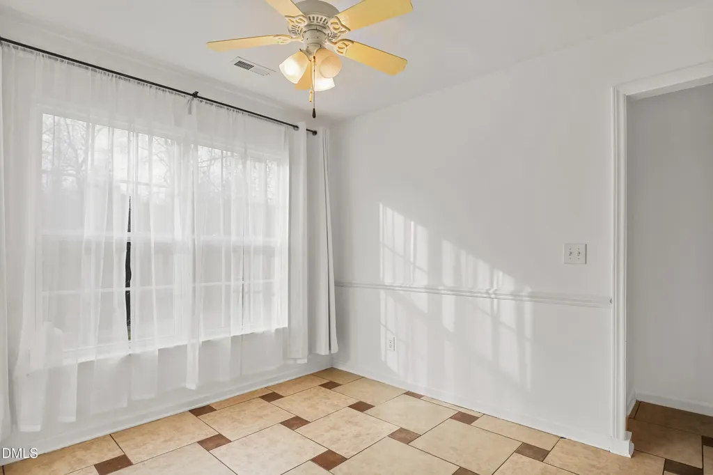 808 Red Oak Tree Drive Fuquay Varina NC 27526