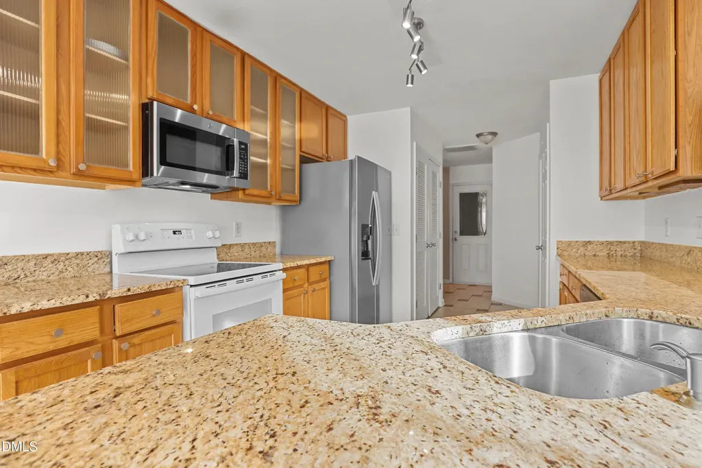 808 Red Oak Tree Drive Fuquay Varina NC 27526