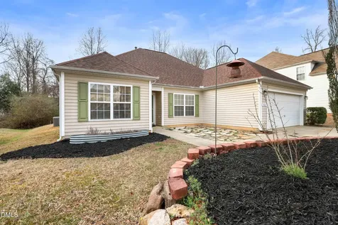 808 Red Oak Tree Drive Fuquay Varina NC 27526