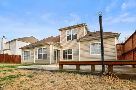 808 Red Oak Tree Drive Fuquay Varina NC 27526