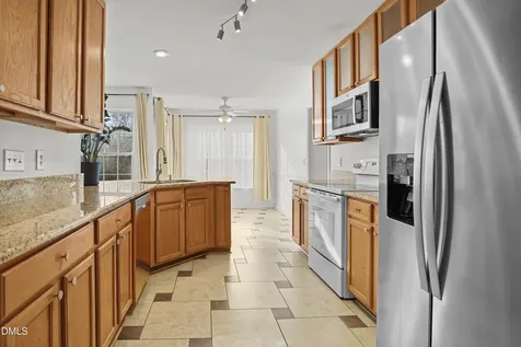808 Red Oak Tree Drive Fuquay Varina NC 27526