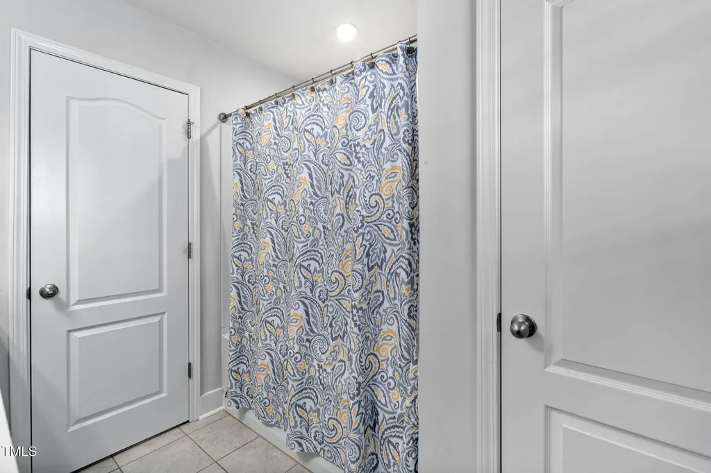 233 Sage Oak Lane Holly Springs NC 27540