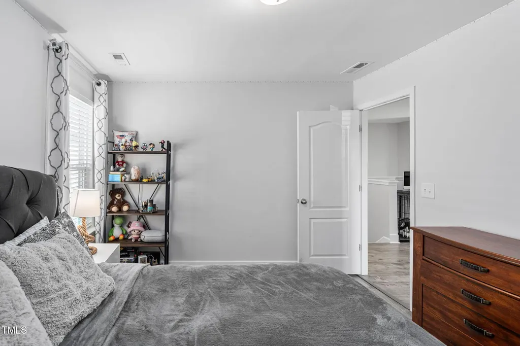 233 Sage Oak Lane Holly Springs NC 27540