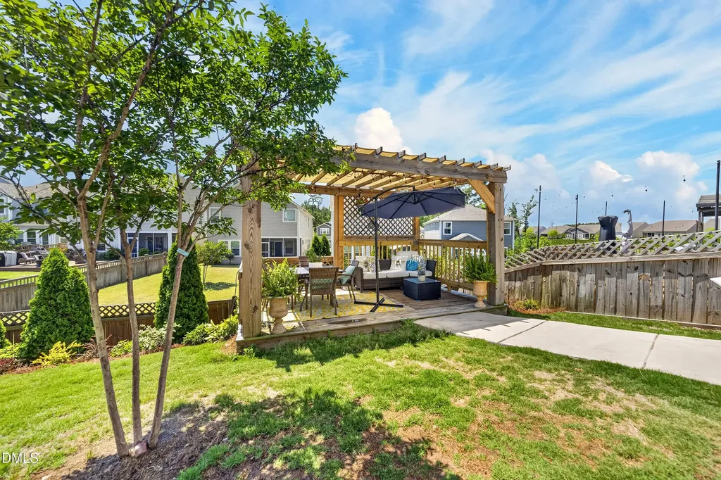 233 Sage Oak Lane Holly Springs NC 27540