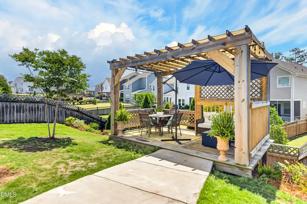 233 Sage Oak Lane Holly Springs NC 27540