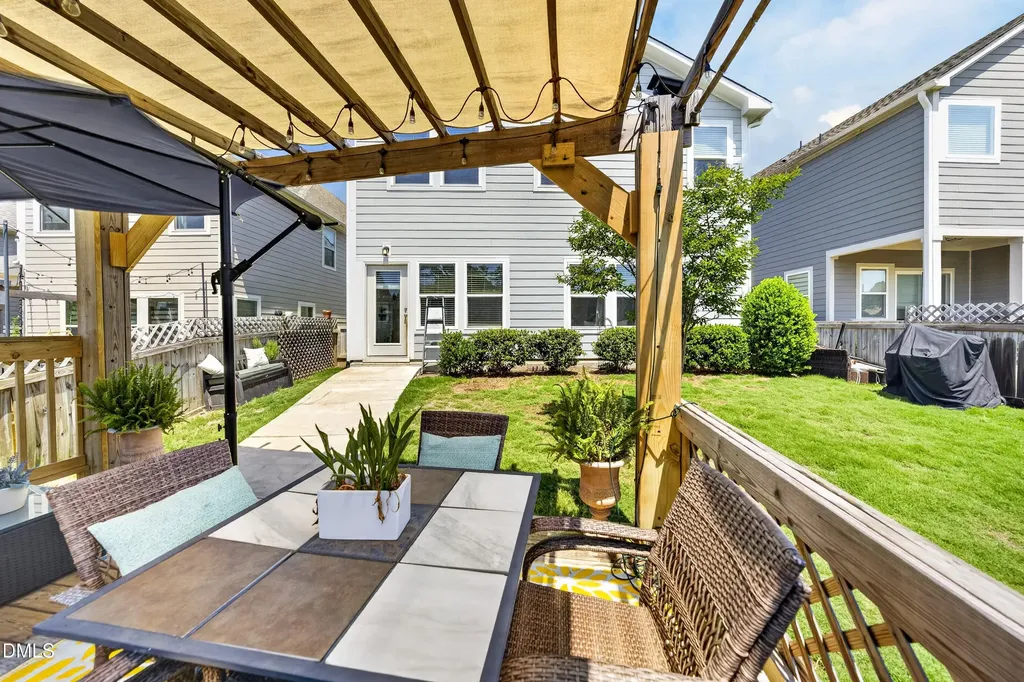 233 Sage Oak Lane Holly Springs NC 27540