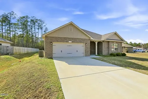 52 Woodwater Circle Lillington NC 27546