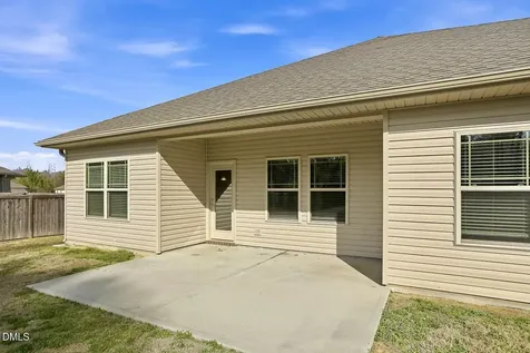 52 Woodwater Circle Lillington NC 27546