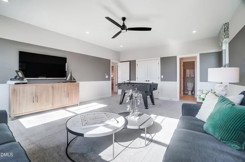 936 W Holly Springs Road Holly Springs NC 27540