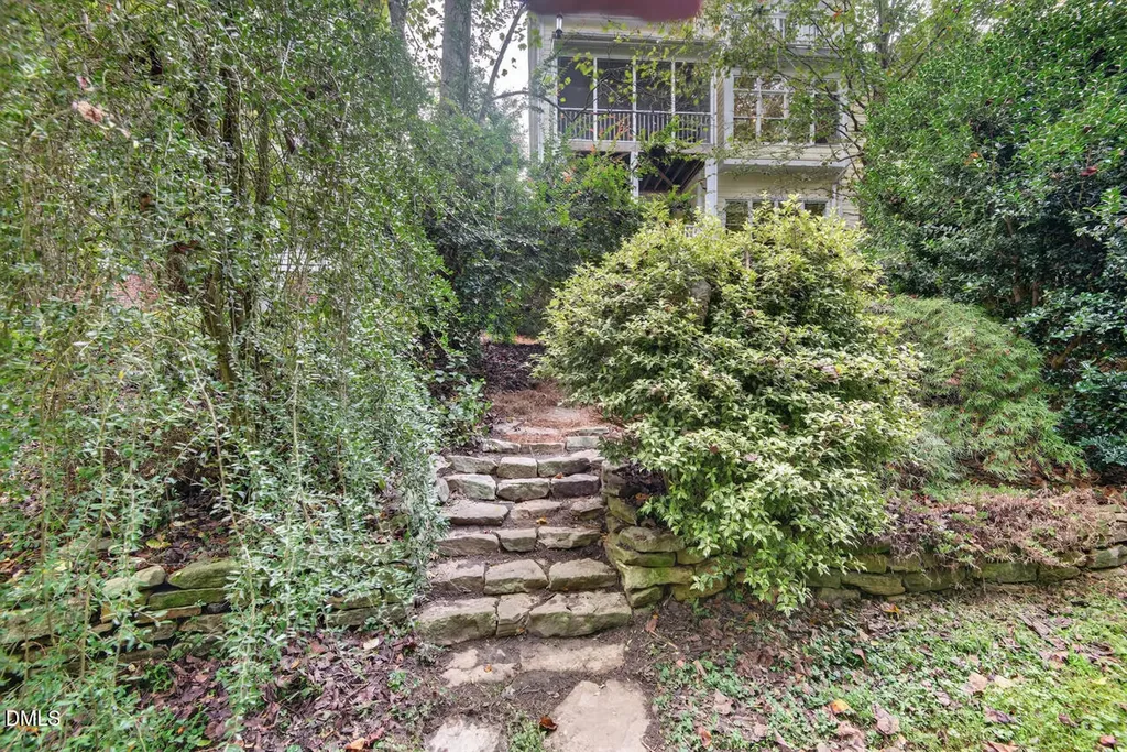 302 Edgewater Circle Chapel Hill NC 27516