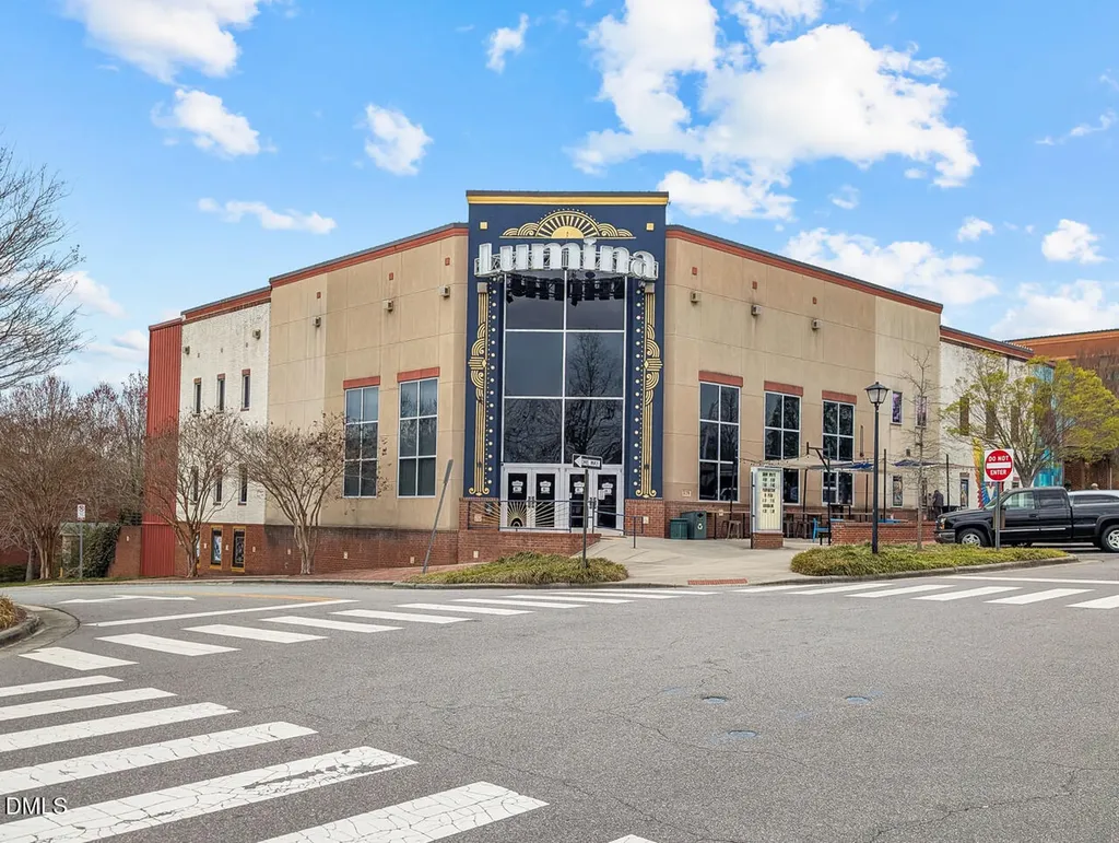 302 Edgewater Circle Chapel Hill NC 27516