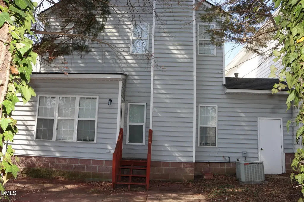 4004 Beaufain Street Raleigh NC 27604